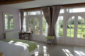 Premium Double or Twin Room, Accessible, Ensuite (Chambre Parme) | 1 bedroom