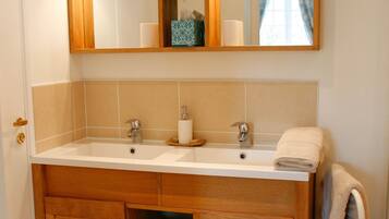 Suite Deluks, kamar mandi pribadi | Kamar mandi