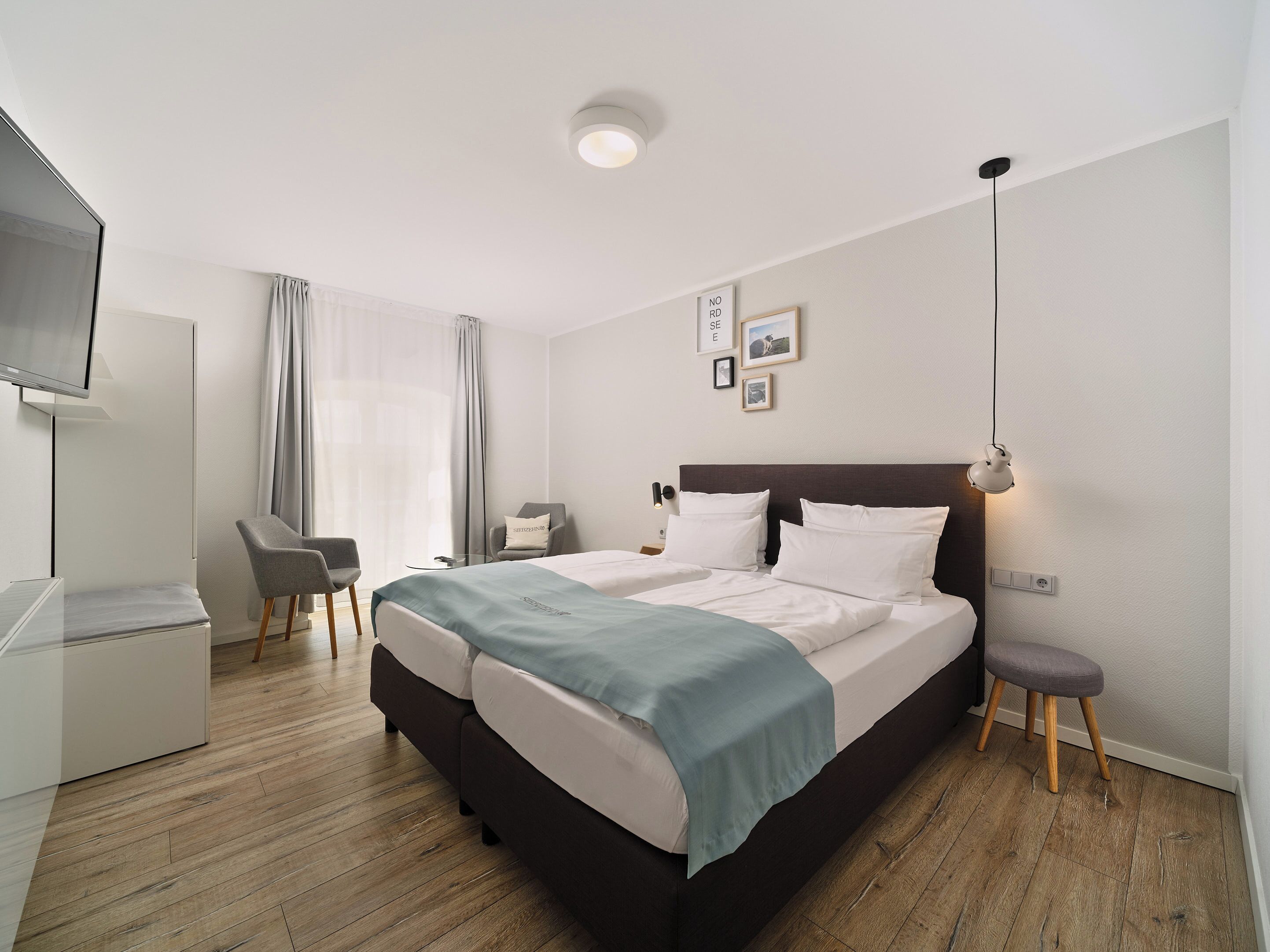 双人房 | 客房内保险箱、婴儿床、折叠床/加床（额外收费）、免费 WiFi