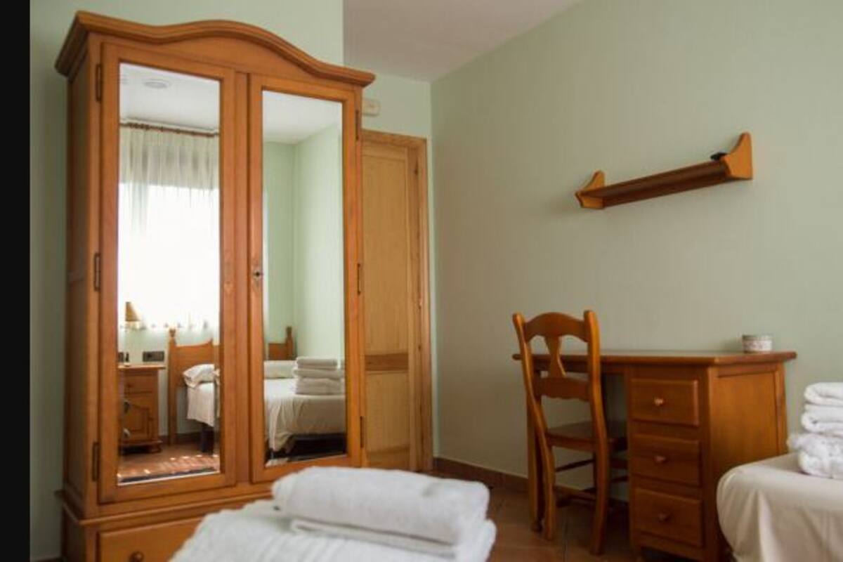 House, 4 Bedrooms, Terrace (1)