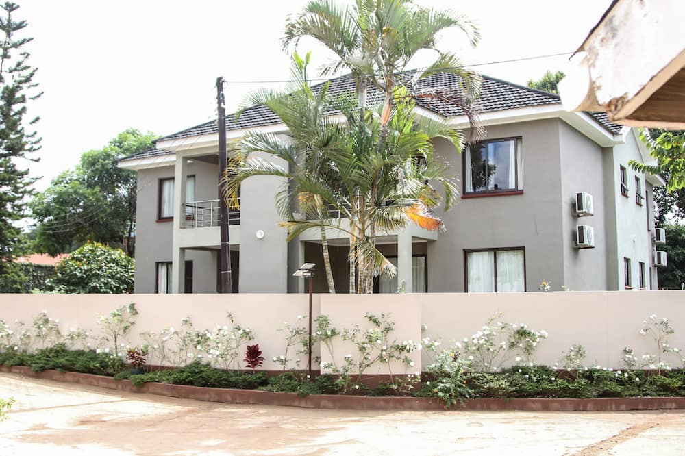 Apartments at 14 Mombo Road