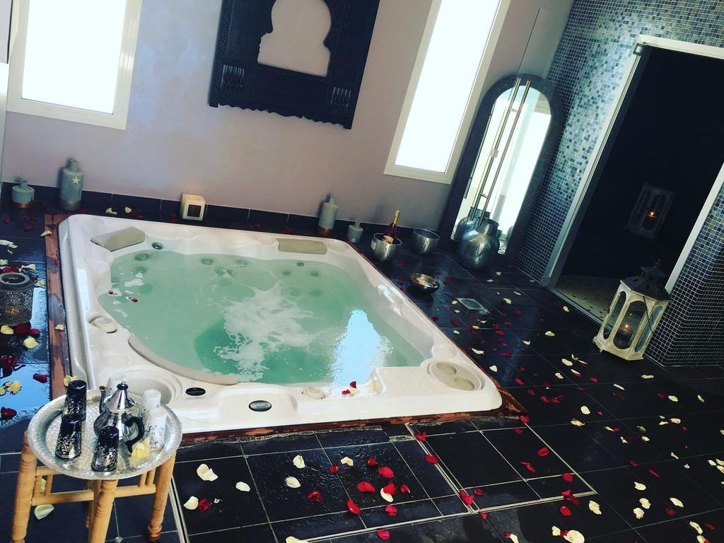 Hammam, soins corporels, gommages corporels, soins du visage