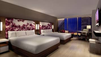 Hypo-allergenic bedding, in-room safe, desk, laptop workspace