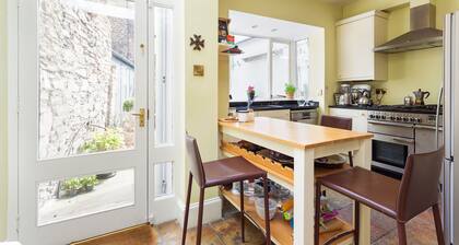 James Joyce Suite - hiphipstay