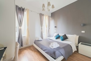 Double Room | Premium bedding, in-room safe, individually furnished, blackout curtains - Rione Monti Suites (Rome)