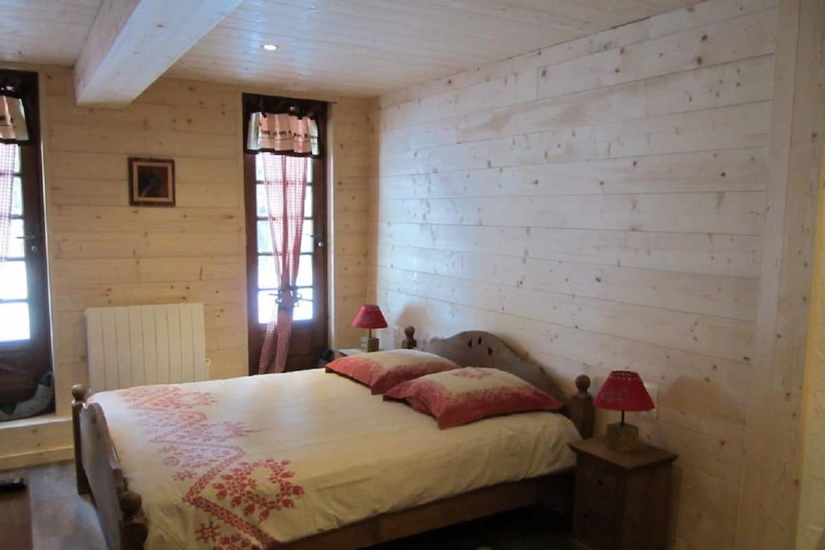 Habitación Deluxe doble | Cortinas opacas, wifi gratis, ropa de cama