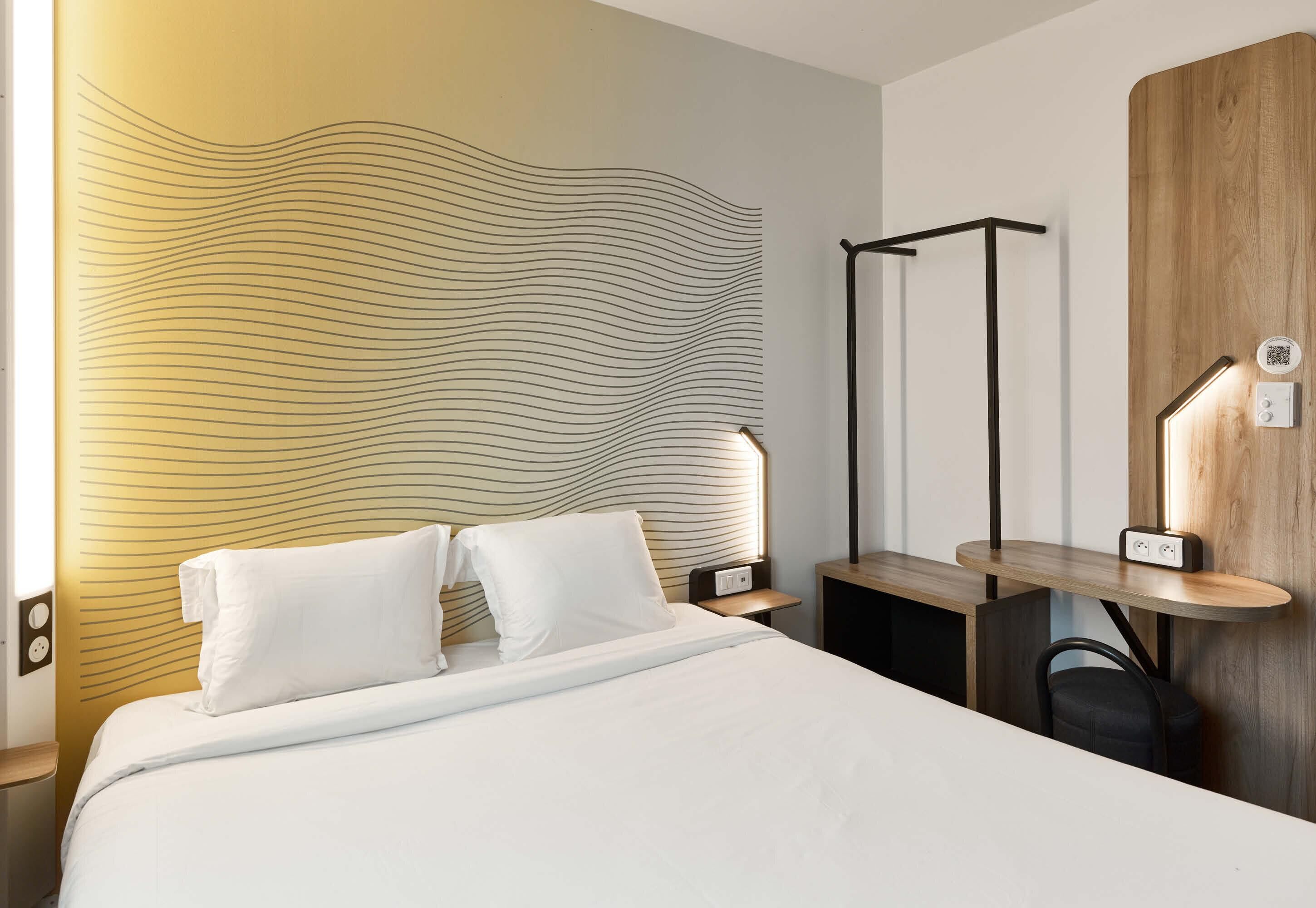 Ropa de cama de alta calidad, escritorio y cortinas blackout 