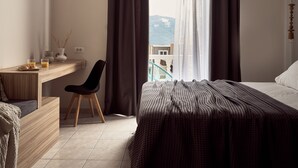 Phòng đôi Deluxe, 1 phòng ngủ, quang cảnh một góc biển, khu vực vườn | Bộ trải giường bằng vải cotton Ai Cập, bộ đồ giường cao cấp