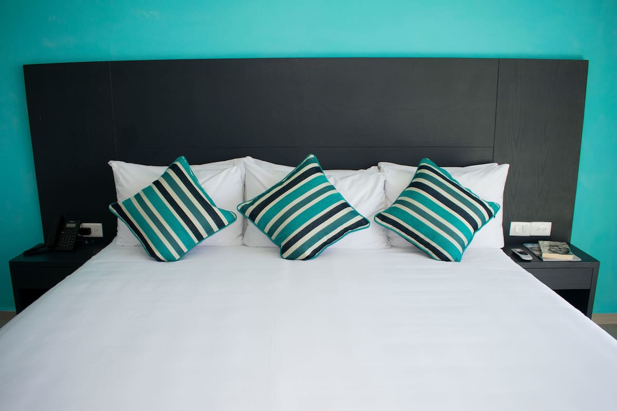 Doppelzimmer, 1 Doppelbett | Hochwertige Bettwaren, Daunenbettdecken, Schreibtisch