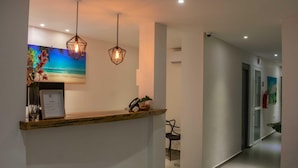 Lobby - We Express Hotel Playa del Carmen (Playa del Carmen)
