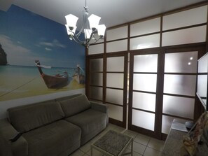 Apartment 251 | Área de estar | TV LCD