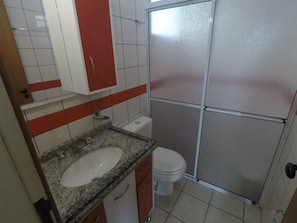 Bathroom - UPIH Apartamentos Suite (Florianópolis)