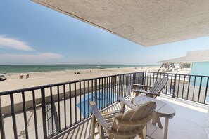 Unclassified image, 4 of 48, button