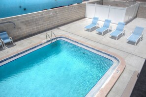 Pool - Spectacular Beachfront Corner Unit w/ Views, Pool and Great Location on Madeira Beach (Madeira Beach)