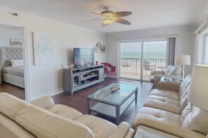 TV - Spectacular Beachfront Corner Unit w/ Views, Pool and Great Location on Madeira Beach (Madeira Beach)