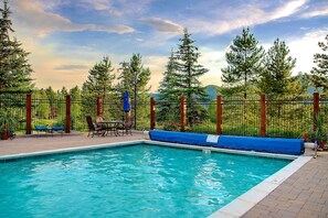 Unclassified image, 3 of 49, button