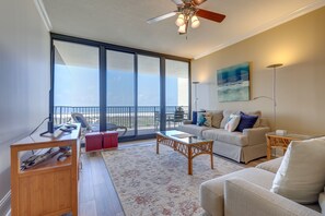 TV - Beachfront Dauphin Island Condo w/ 2 Pools & Sauna (Dauphin Island)