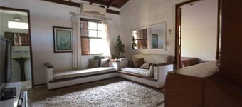 Yellow House Palmeiras Beach Caraguá