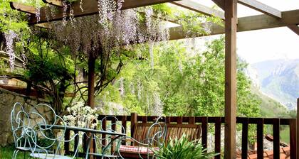 Lomahuoneisto La Riba 1