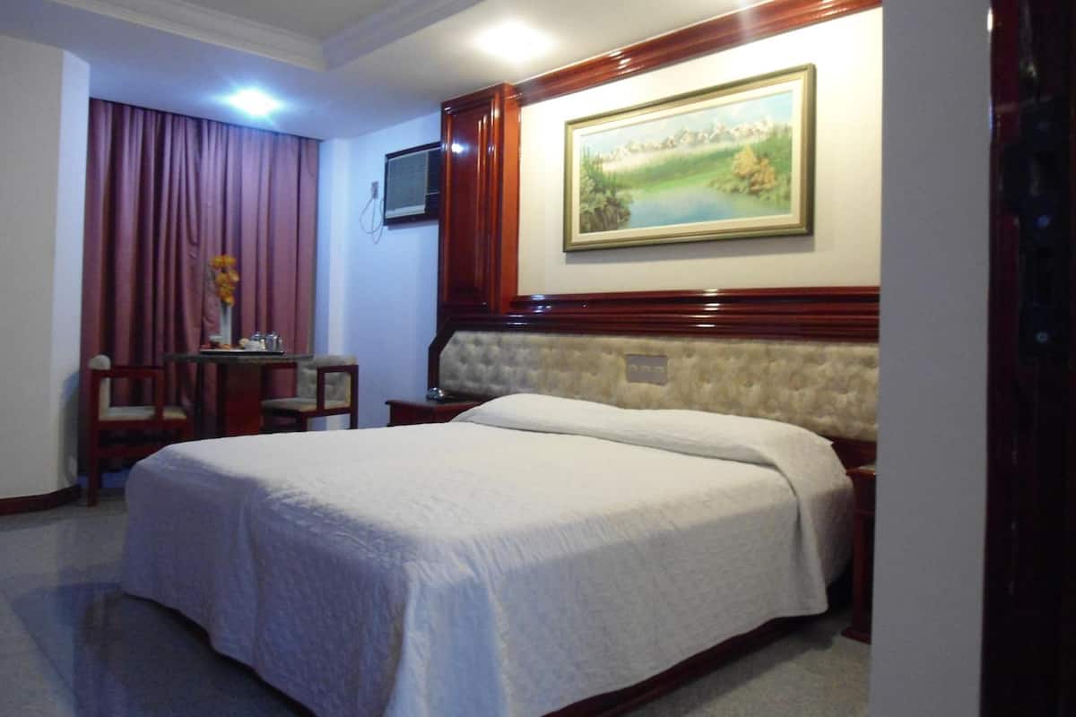 1 bedroom, minibar, desk, blackout curtains