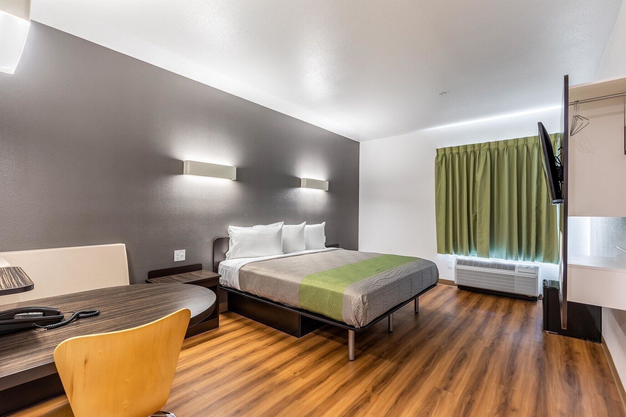 Wi-Fi de cortesia, roupa de cama