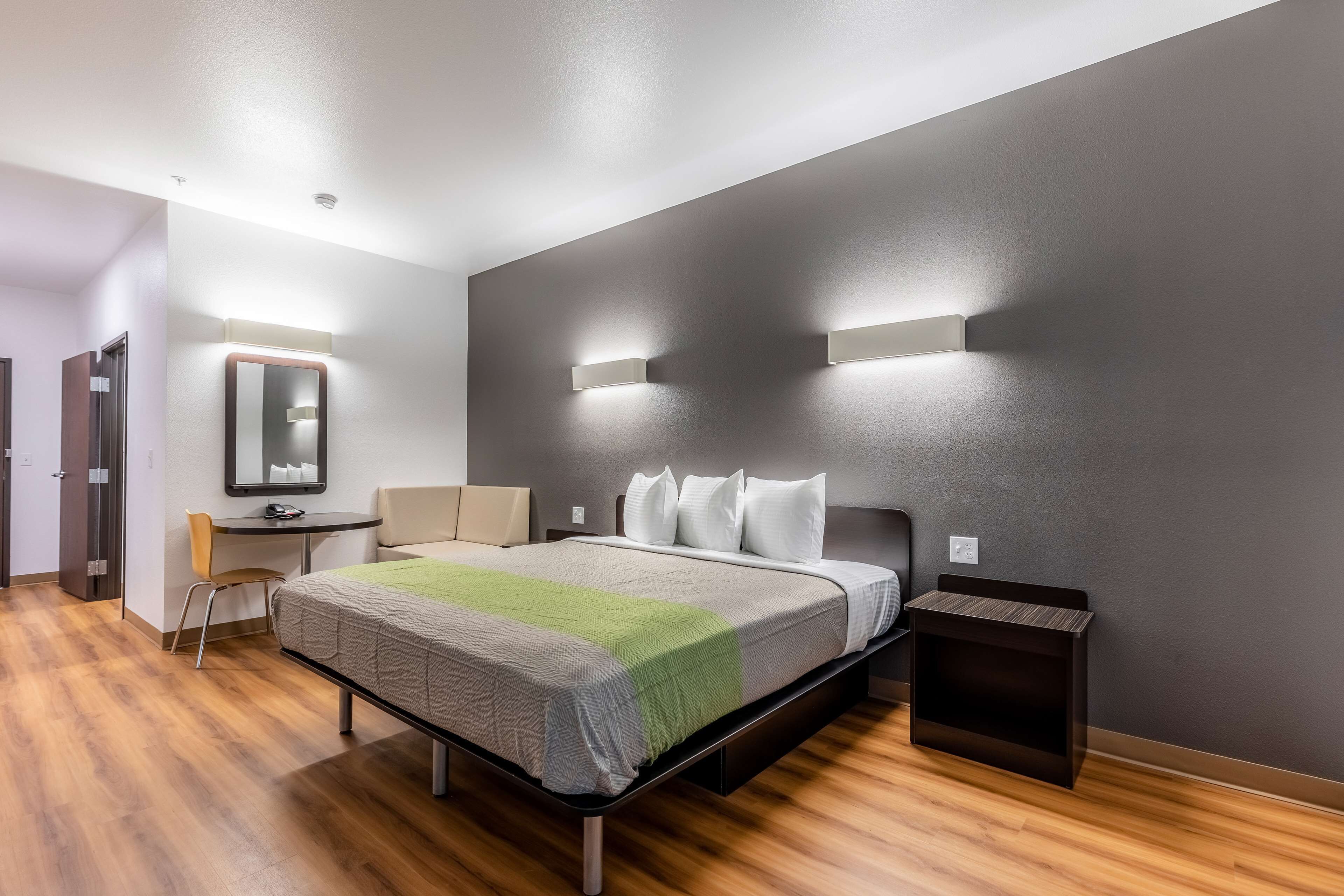 Photo - Motel 6-Las Vegas, NV - Motor Speedway