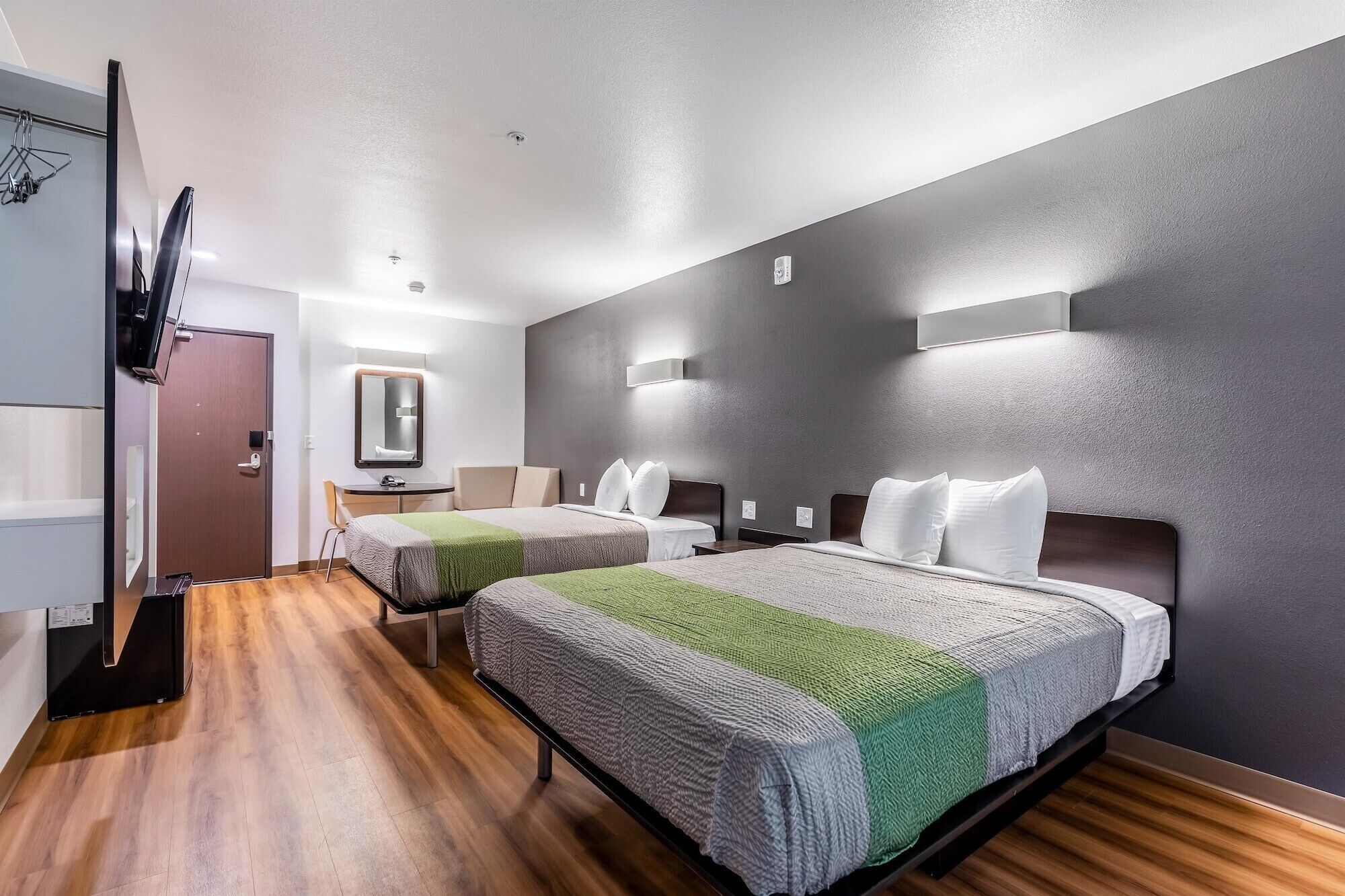 Photo - Motel 6-Las Vegas, NV - Motor Speedway