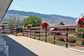 Standard 2 Queen Beds | Balcony view