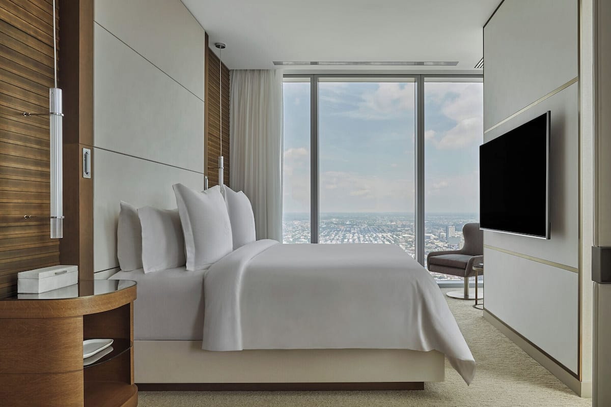 Suite, 1 Bedroom, Corner (Landmark) | 1 bedroom, premium bedding, down comforters, pillowtop beds