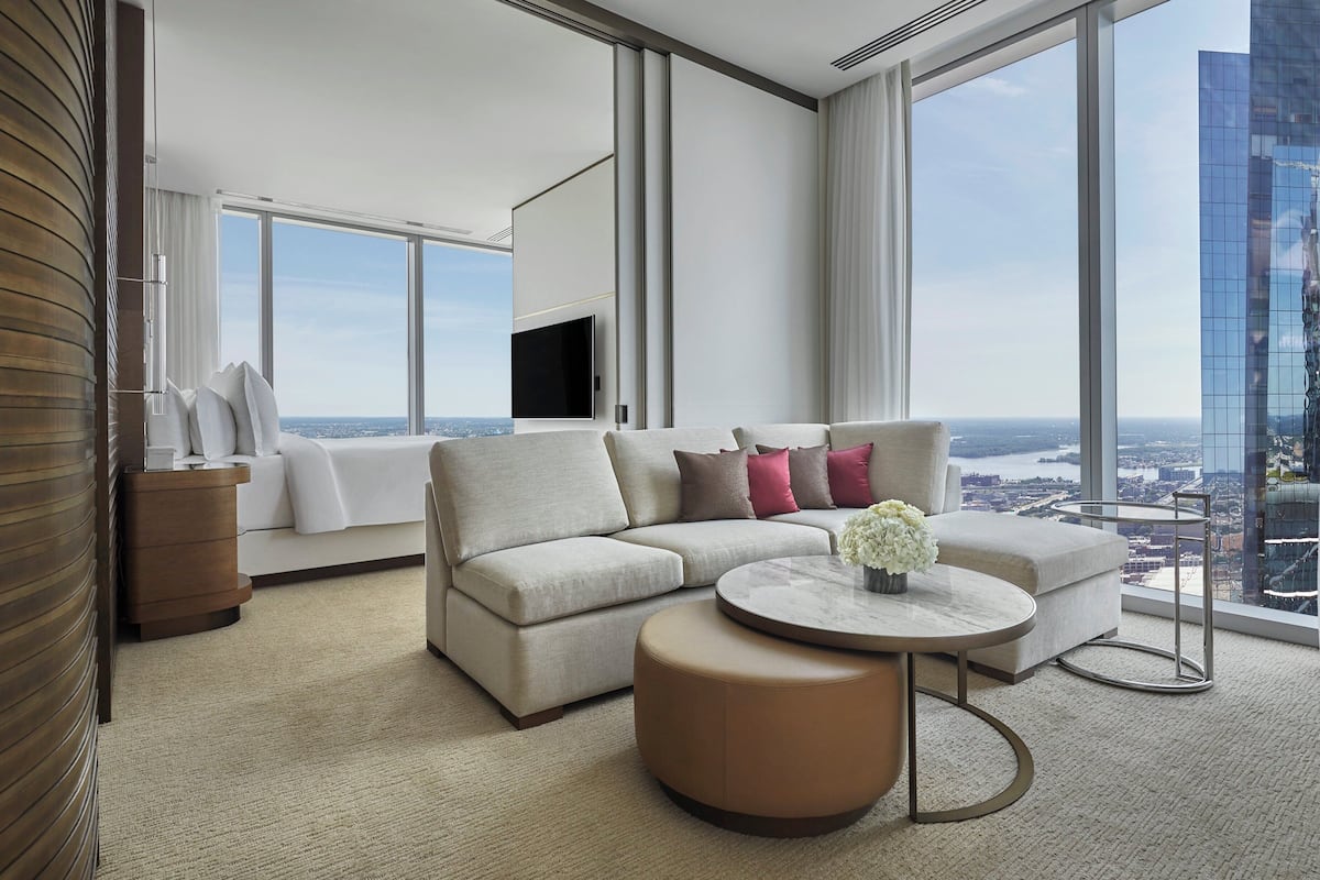 suite, 1 bedroom, corner (landmark) | 1 bedroom, premium bedding, down duvets, pillow-top beds