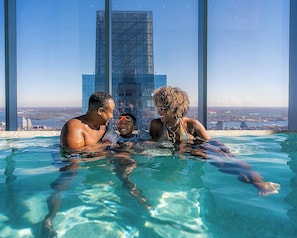 Indoor pool, sun loungers