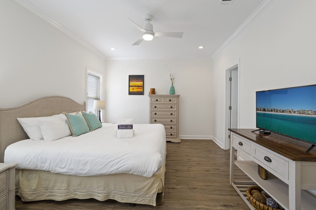 Photo 7 of Sea the Sun - Gulf View, Heated Private Pool, Pet Friendly, Free Beach Service!