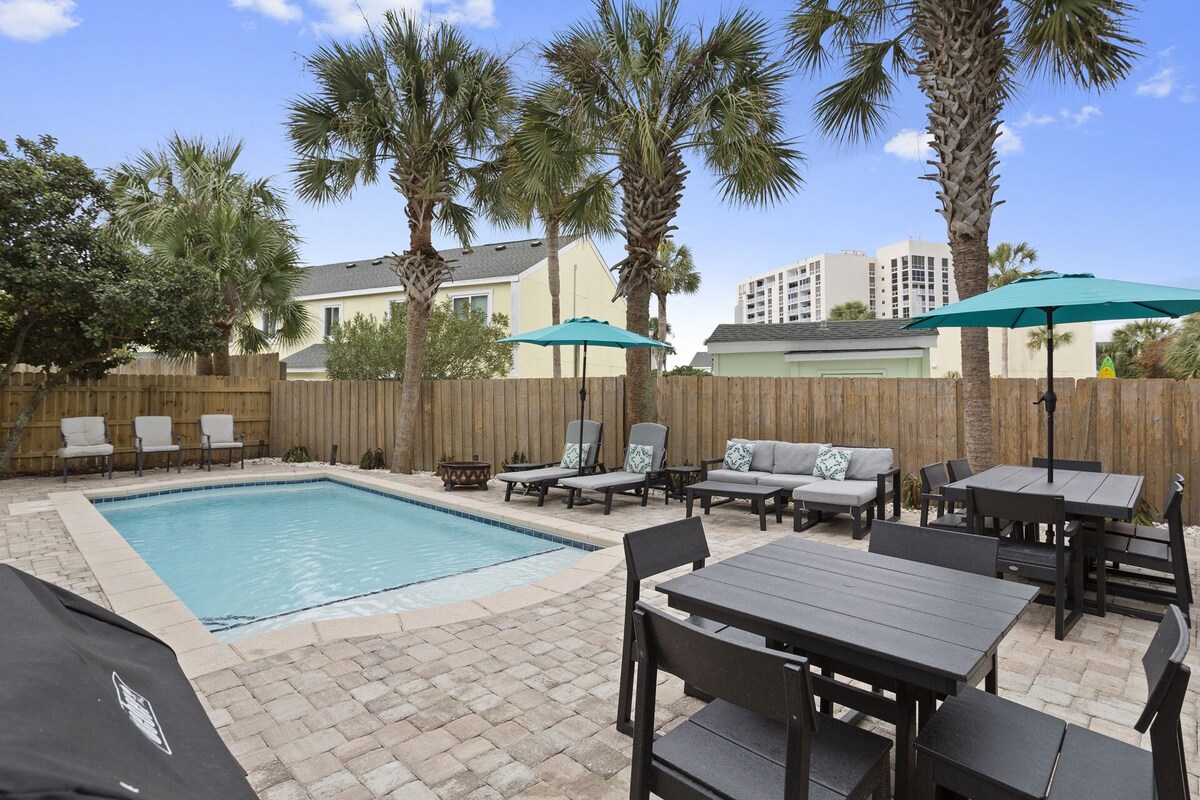 Photo 23 of Sea the Sun - Gulf View, Heated Private Pool, Pet Friendly, Free Beach Service!