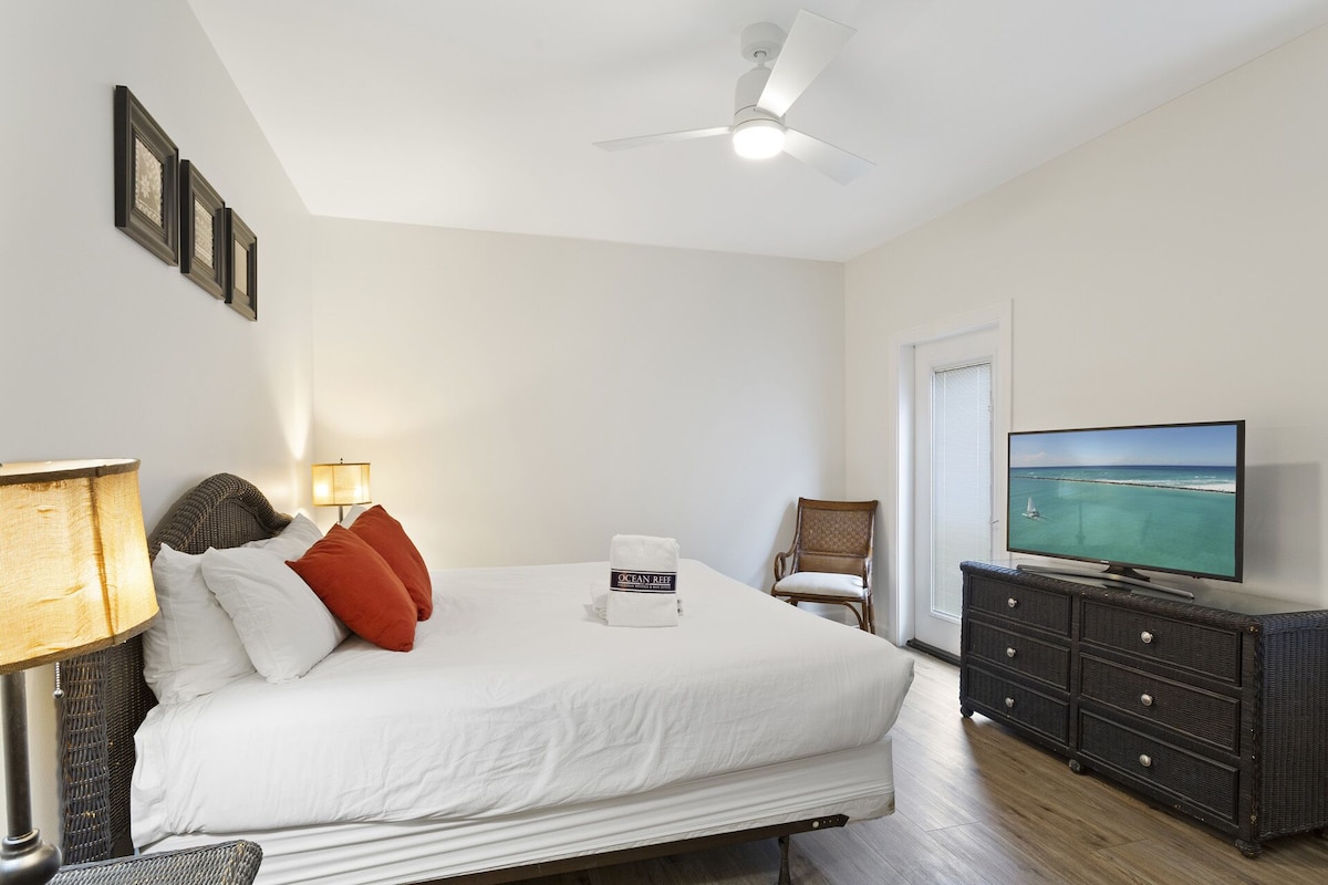 Photo 15 of Sea the Sun - Gulf View, Heated Private Pool, Pet Friendly, Free Beach Service!