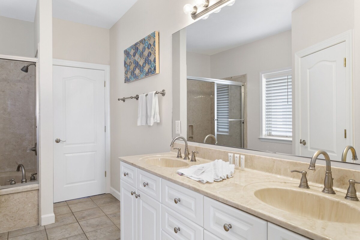 Photo 18 of Sea the Sun - Gulf View, Heated Private Pool, Pet Friendly, Free Beach Service!