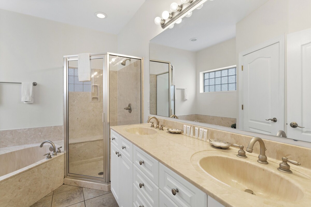 Photo 8 of Sea the Sun - Gulf View, Heated Private Pool, Pet Friendly, Free Beach Service!