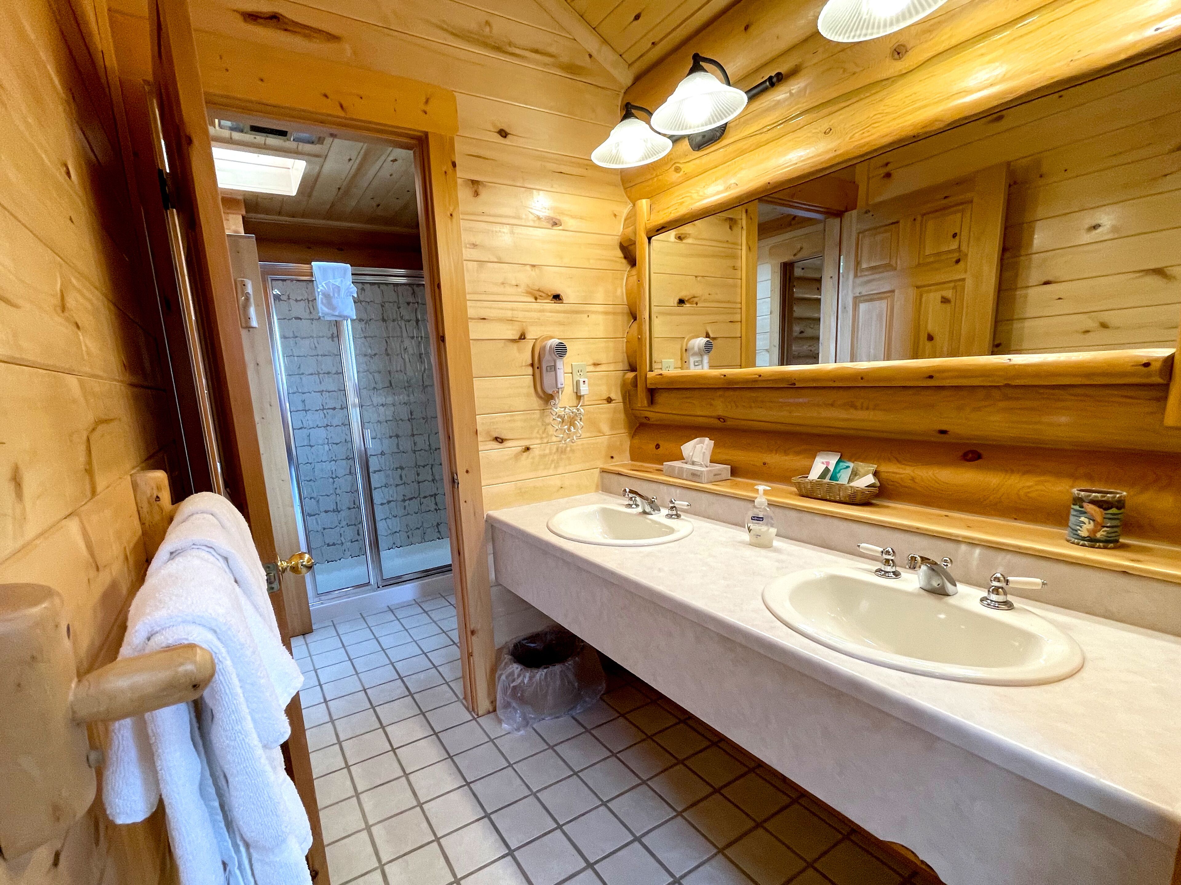 luxury cabin, multiple beds, non smoking, kitchenette | bathroom | free toiletries, hair dryer, towels