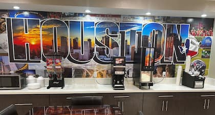 Super 8 by Wyndham Houston Northwest Cypress