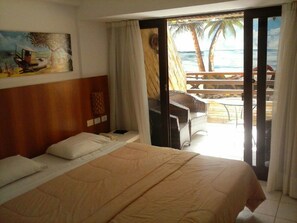 Standard-Apartment, 1 Schlafzimmer, Balkon, Blick auf den Innenhof | 2 Schlafzimmer, individuell eingerichtet, Verdunkelungsvorhänge