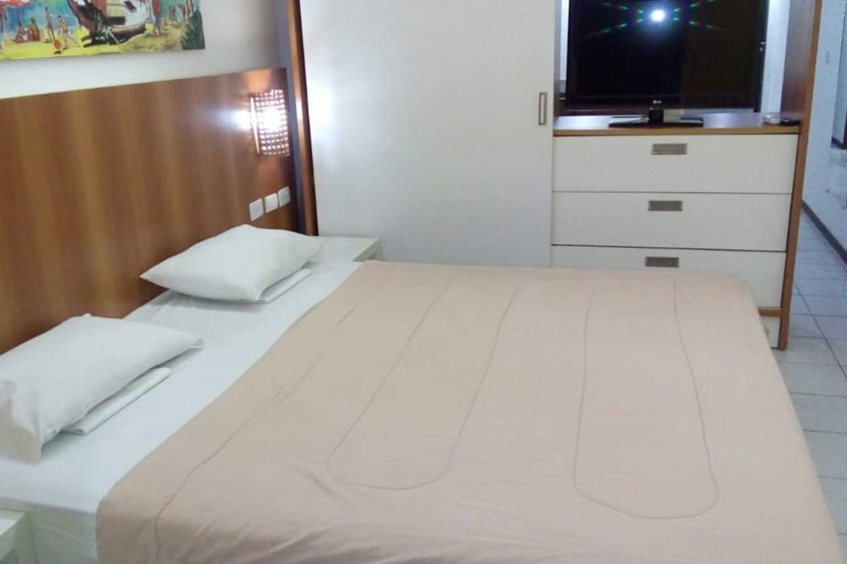 2 bedrooms, blackout drapes, WiFi (free), individually furnished