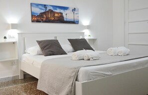 In-room safe, free WiFi, bed sheets