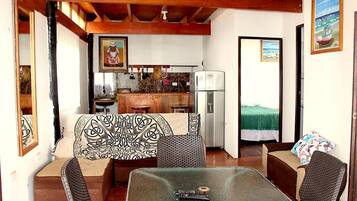 Panoramic Apartment | Private kitchen | Fridge, stovetop, cookware/dishes/utensils