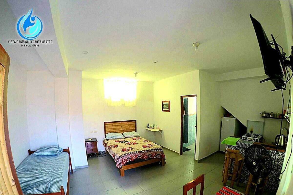 Wifi gratis, decoración personalizada y ropa de cama