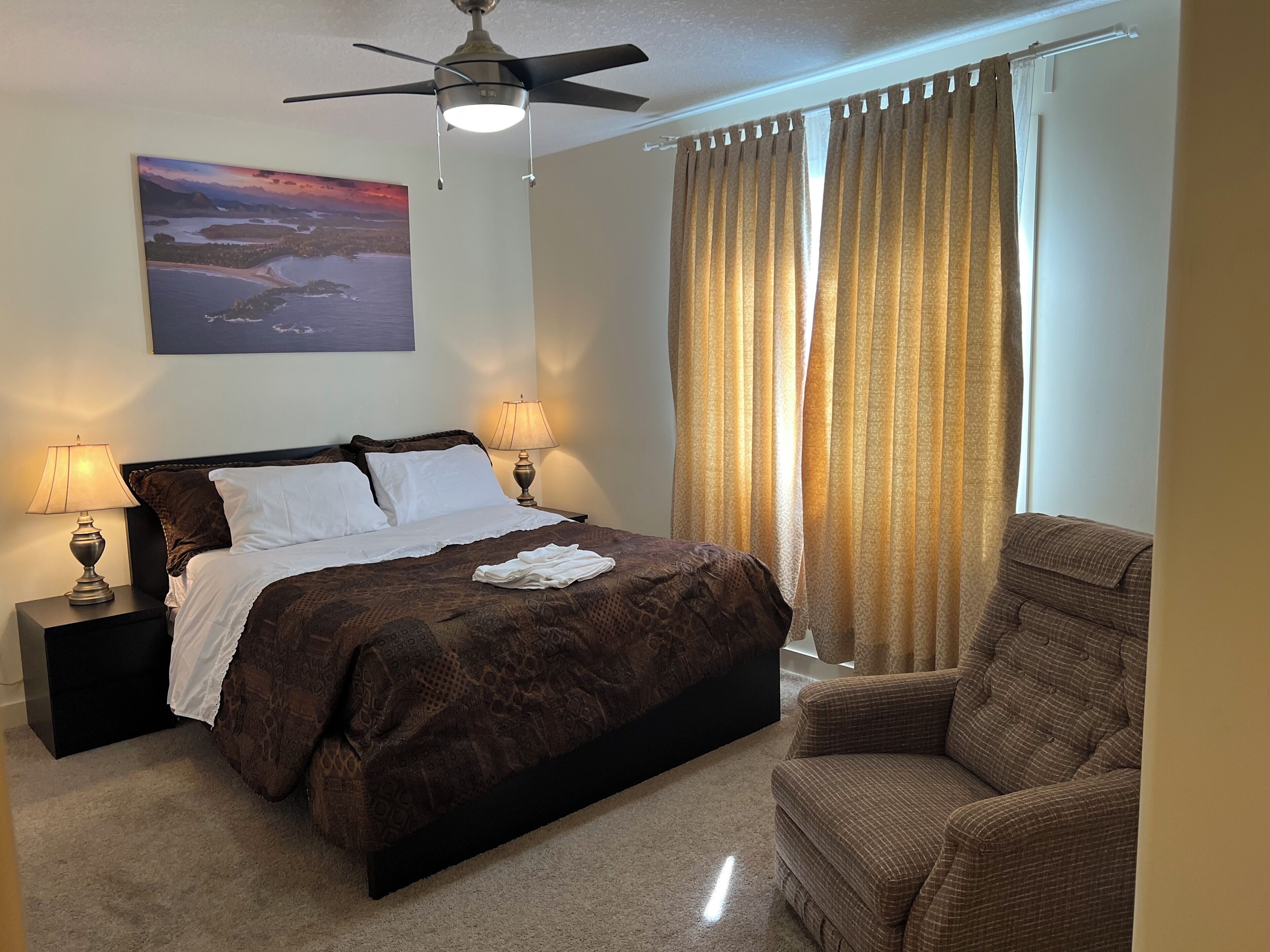 3 chambres, bureau, fer et planche à repasser, Wi-Fi gratuit