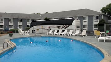 Indoor pool, outdoor pool