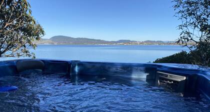 Lujo asequible al borde del lago en The Willows, Lake Rotorua
