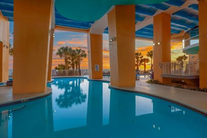 Oceanfront Luxury 6th Floor Splash Resort: 2BR/2BA King Unit, Free Beach Service