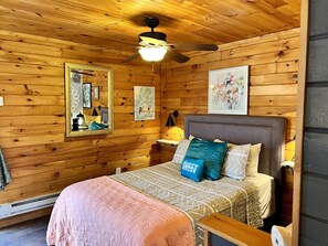 1 bedroom, desk, free WiFi, bed sheets