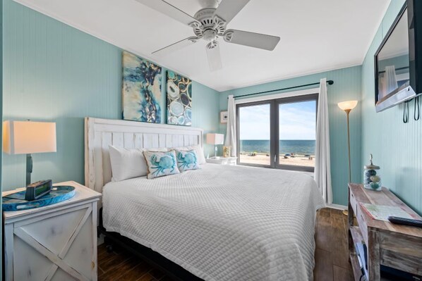 2 slaapkamers, een strijkplank/strijkijzer, gratis wifi, beddengoed