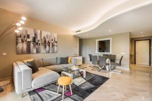 TV - ⭐FRONTLINE BEACH APARTMENT (Marbella)